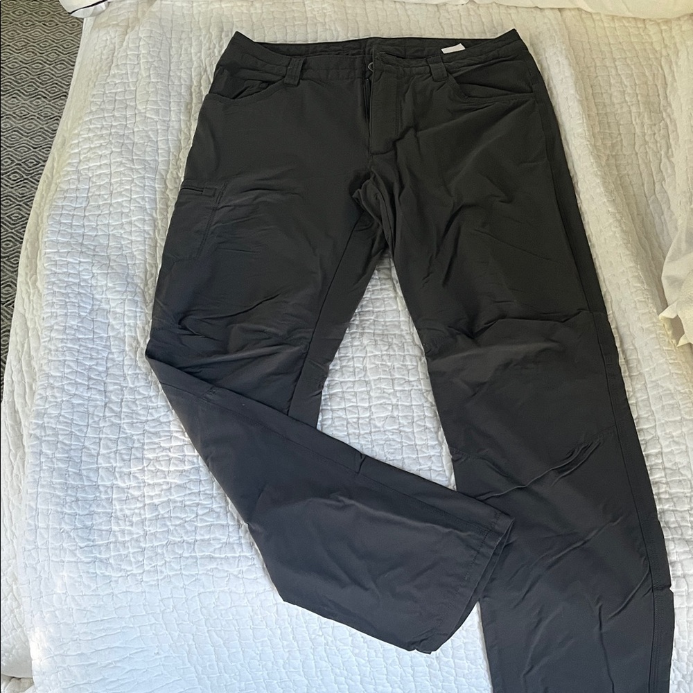 Patagonia Men's Dark Gray lightweight  Pants